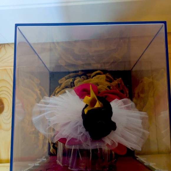 Limited Edition Disney Villian Queen of Hearts Doll Brand New, #08482 of 13000 - Picture 4 of 6